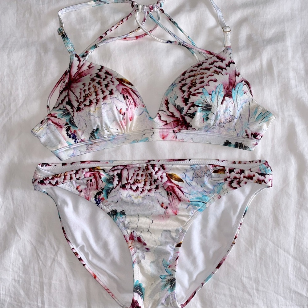 Athleta bikini Aqualuxe strappy molded bikini top and crossover bottom in Lotus